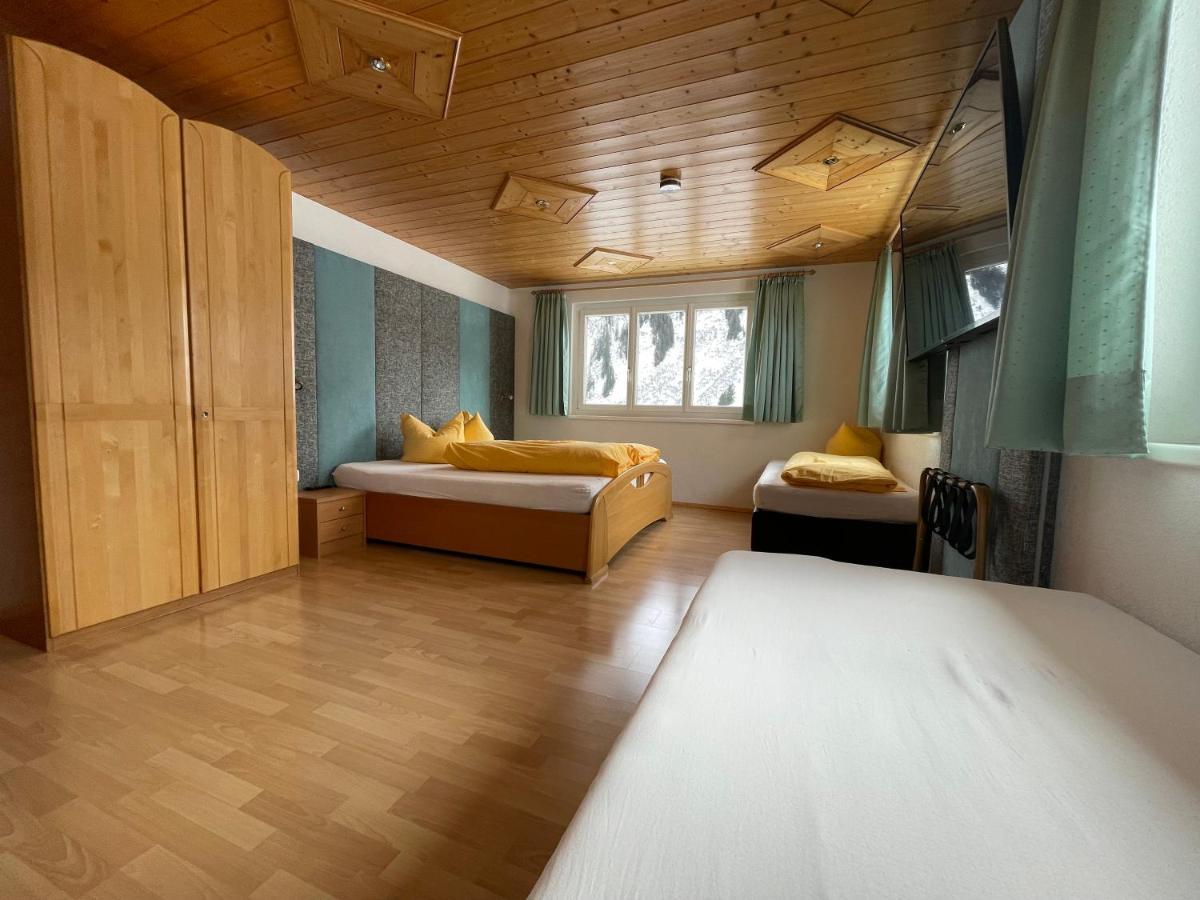 Hotel Lucia Дамульс Экстерьер фото